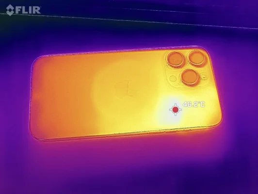 Das iPhone 15 Plus & Pro wird beim schnellen Laden bis zu 50 Grad warm