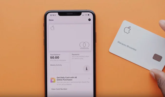 Apple Card: Erste Karten aus Titan sind bei den Kunden eingetroffen