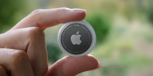 iOS 15.4: Neue Datenschutzhinweise für AirTags und erweiterte Stimmenauswahl für Siri