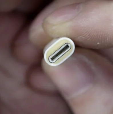 iPhone 15 & USB-C: Kabel ohne MFi-Zertifizierung sind auf USB 2.0 gedrosselt