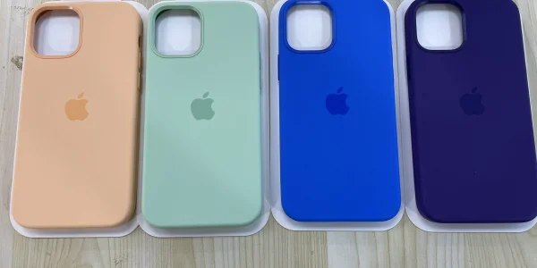 Cantaloupe, Pistachio, Capri Blue & Amethyst: Neue Schutzhüllen für das iPhone 12 im Anmarsch