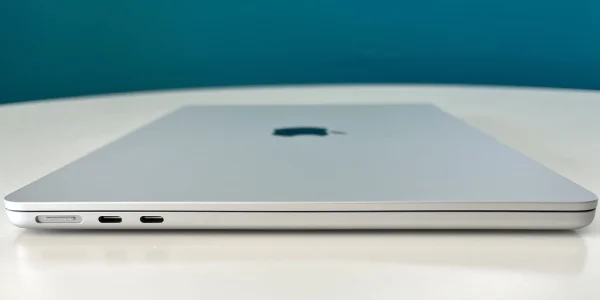 MacBook Air M2 im Unboxing: Kunde wird vorzeitig beliefert
