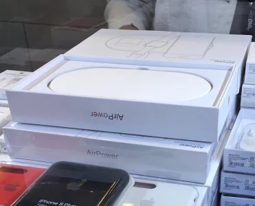 Fake? Händler in Wien hat die Ladematte AirPower im Schaufenster