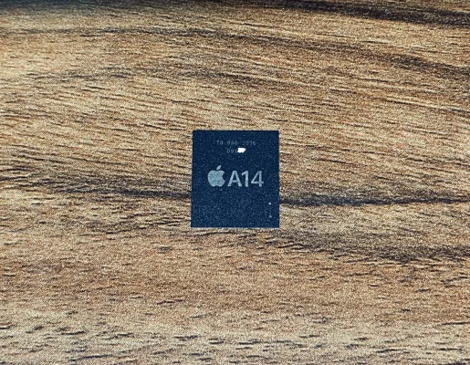 iPhone 12: Fotos zeigen A14-Chip, Arbeitsspeicher & Display