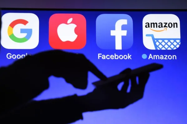 Apple schaltet Enterprise-Zertifikate für Facebook & Google wieder frei