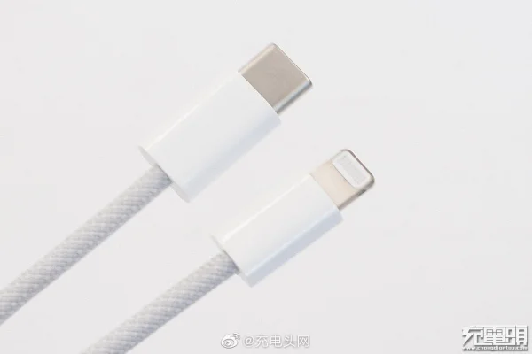 iPhone 12 ohne Netzteil & EarPods - dafür mit stabilerem Lightning-Kabel?