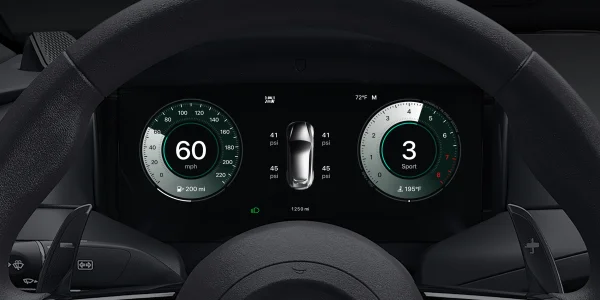 YouTuber MKBHD zeigt CarPlay Ultra im Video