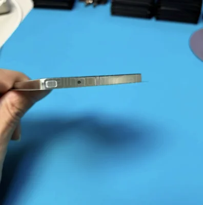 iPhone 17 Air: Der Akku soll ein Gehäuse aus Stahl erhalten (Update)
