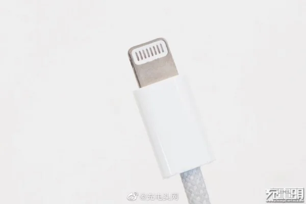 iPhone 12 ohne Netzteil & EarPods - dafür mit stabilerem Lightning-Kabel?