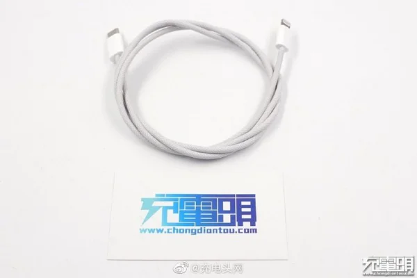 iPhone 12 ohne Netzteil & EarPods - dafür mit stabilerem Lightning-Kabel?