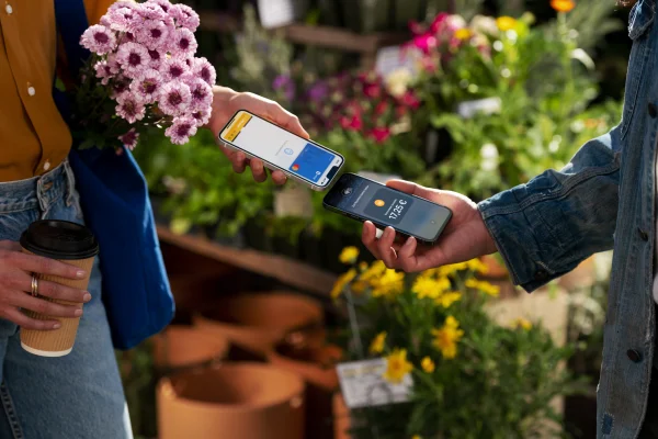 Apple führt in Deutschland "Tap to Pay" auf dem iPhone ein