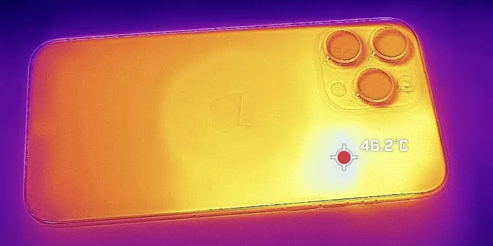 Das iPhone 15 Plus & Pro wird beim schnellen Laden bis zu 50 Grad warm