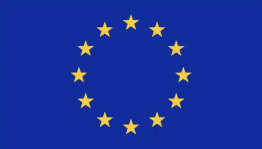Die Europäischen Union legt fest: Akkus von Smartphones müssen ab 2027 austauschbar sein