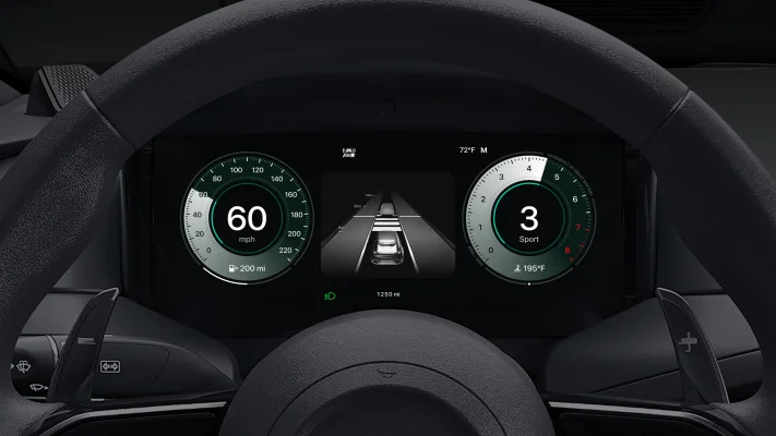YouTuber MKBHD zeigt CarPlay Ultra im Video
