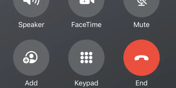 Mit iOS 17 platziert Apple den „Anruf beenden“-Button neu