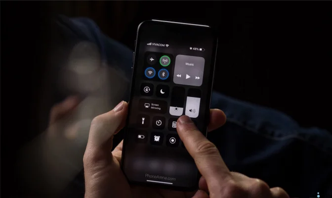 Neue Renderings zeigen iPhone XI mit Triple-Kamera & Darkmode für iOS 13