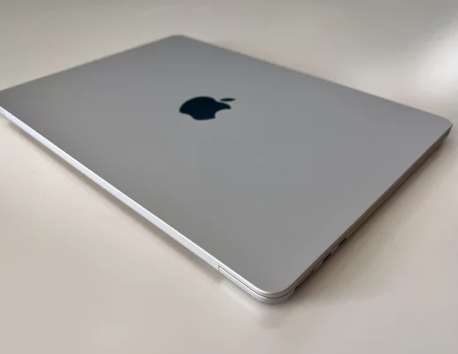 MacBook Air M2 im Unboxing: Kunde wird vorzeitig beliefert