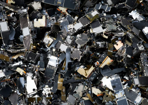Apple verwendet ab 2025 für Batterien, Magnete und Leiterplatten zu 100 Prozent recycelte Materialien