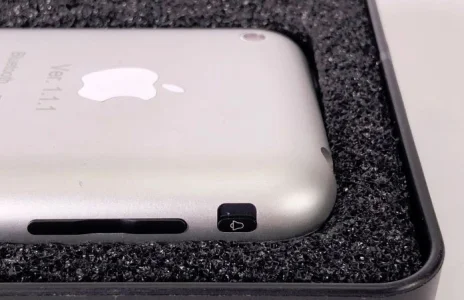 Seltenes Angebot: iPhone-Prototyp steht auf eBay zum Verkauf