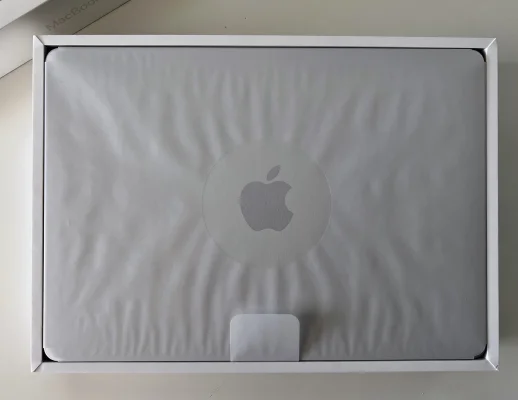 MacBook Air M2 im Unboxing: Kunde wird vorzeitig beliefert