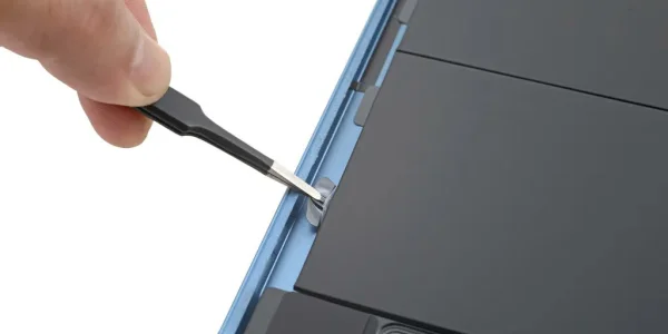 Zerlegtes iPad Air 5 zeigt: Akku nicht fest verklebt & lässt sich leicht austauschen