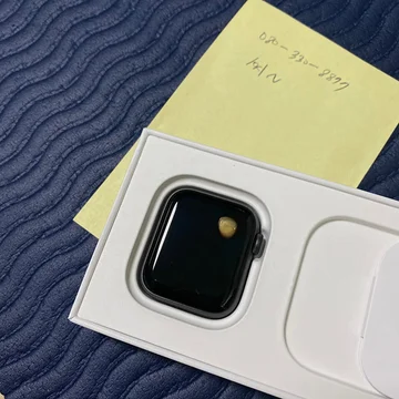 Einige Modelle der Apple Watch SE überhitzen & verletzen den Träger